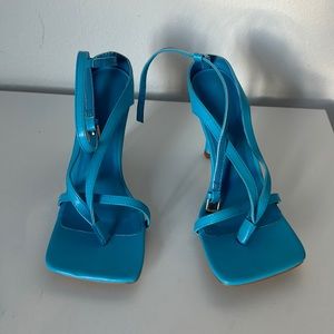 New blue heels 7 37 square toe similar to bottega